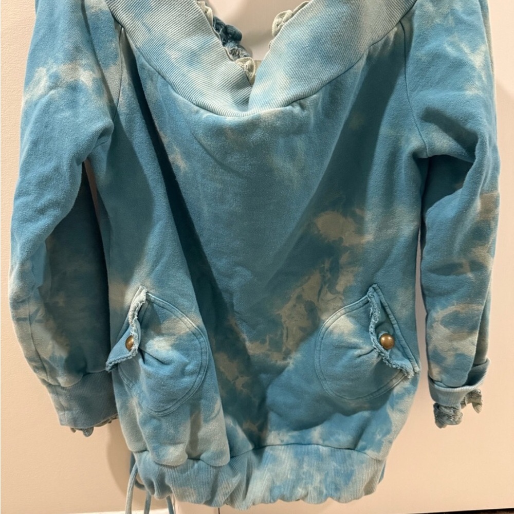 Women's Blue Tie-Dye Sweatshirt